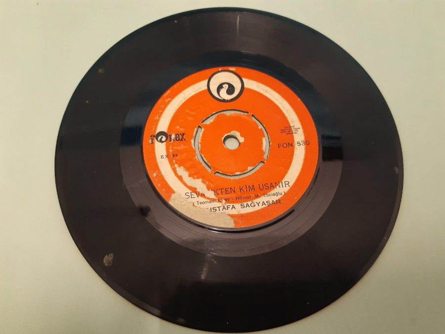 FONEX PLAK MUSTAFA SAĞ YAŞAR BİLEMEZSİN Kİ , SEVMEKTEN KİM USANIR 45 LİK YERLİ PLAK  