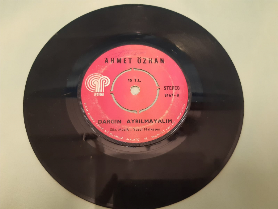 ATLAS PLAK AHMET ÖZHAN DÜŞTE GÖR , DARGIN AYRILMAYALIM 45 LİK YERLİ PLAK 