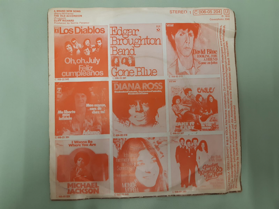 COLUMBİA PLAK CLIFF RICHARD THE OLD ACCORDION , A BRAND NEW SONG 45 LİK YABANCI PLAK 