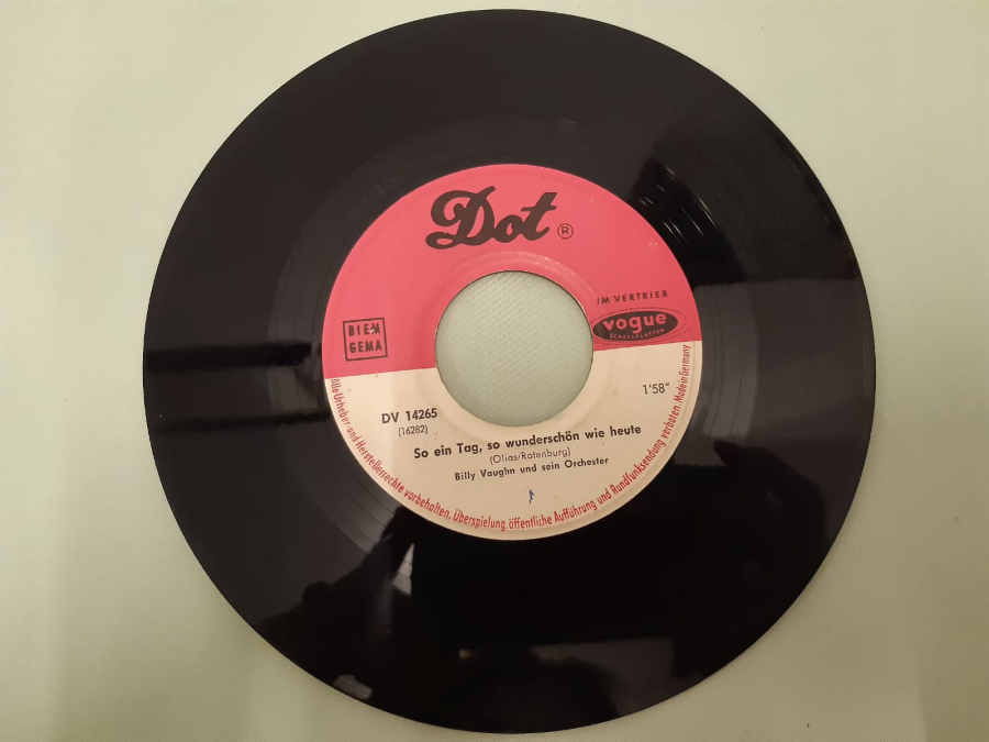 DOT PLAK BİLLY VAUGHN UND SEİN ORCHESTER FAREWELL MY DARLİNG , GOODBYE SO EİN TAG, SO WUNDERCHÖN WİE HEUTE 45 LİK YABANCI PLAK 
