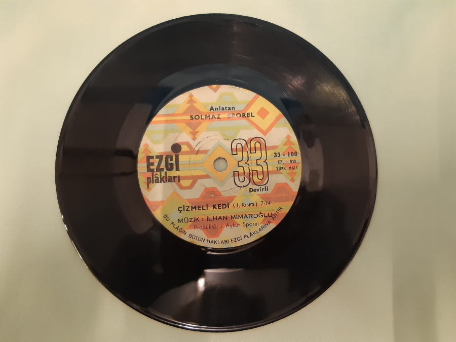 EZCİ PLAK SOLMAZ SPOREL ÇİZMELİ KEDİ 45 LİK YERLİ PLAK 