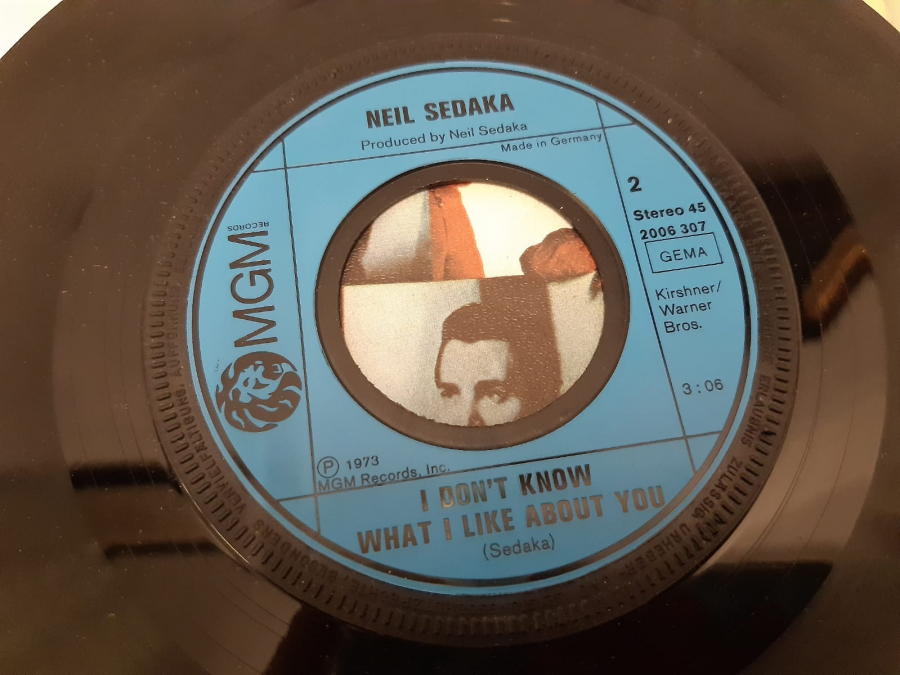 GMG PLAK NEIL SEDAKA IDON'T KNOW WHAT I LIKE ABOUT YOU , OUR LAST SONG TOGETHER 45 LİK YABANCI PLAK 