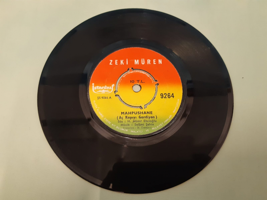 İSTANBUL PLAK ZEKİ MÜREN MAHPUSHANE , HAYAT KUMARI 45 LİK YERLİ PLAK 