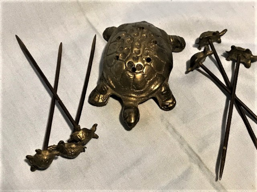 BRONZ KAPLUNBAGA VE YAVRULARI KANEPE TADIM 6 AD KURDANLARI 