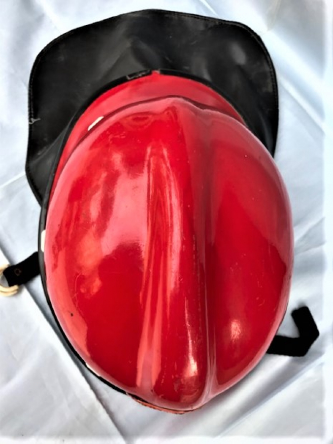  KIRMIZI İTFAİYE ŞAPKASI KOKART ARMALI FİBERGLAS ENSE BOYUN KORUMALI