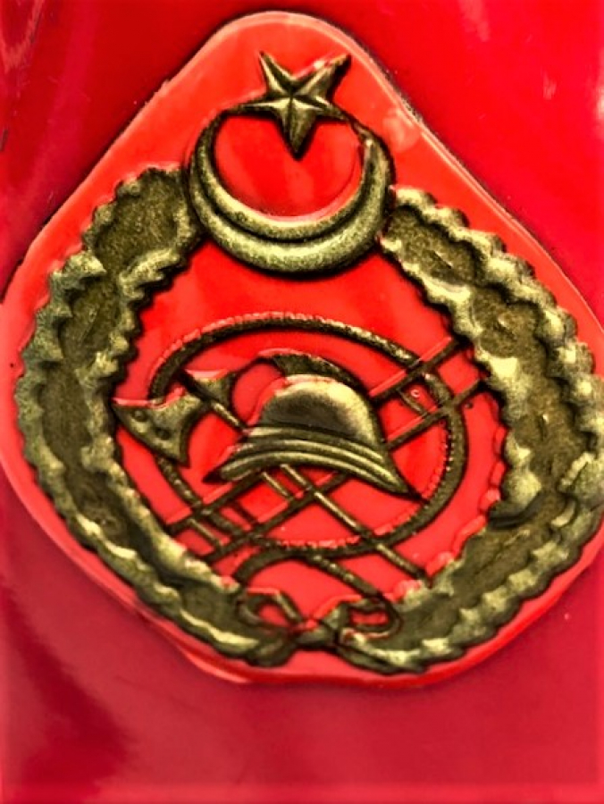  KIRMIZI İTFAİYE ŞAPKASI KOKART ARMALI FİBERGLAS ENSE BOYUN KORUMALI