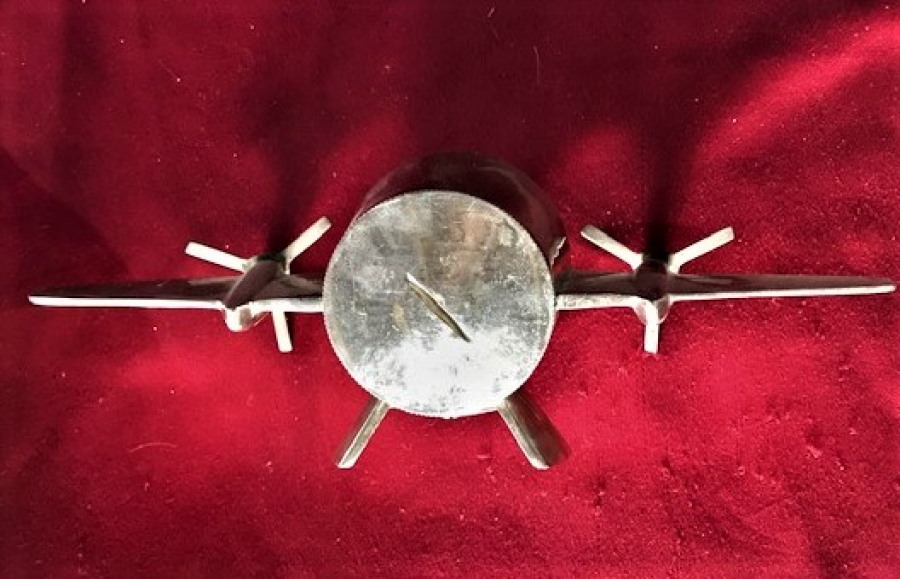 PİRİNC METAL ÜZERİ  KROM KAPLAMA CİFT MOTOR VE PERVANELİ UCAK FORMUNDA EKSİKSİZ SORUNSUZ QARZT SAAT 