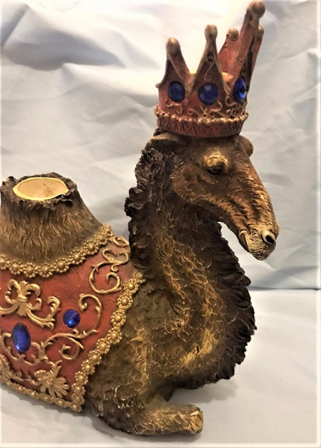 KIRAL TAC GİYMİŞ DEVE FİGÜRÜ CİFT MUM YERLİ