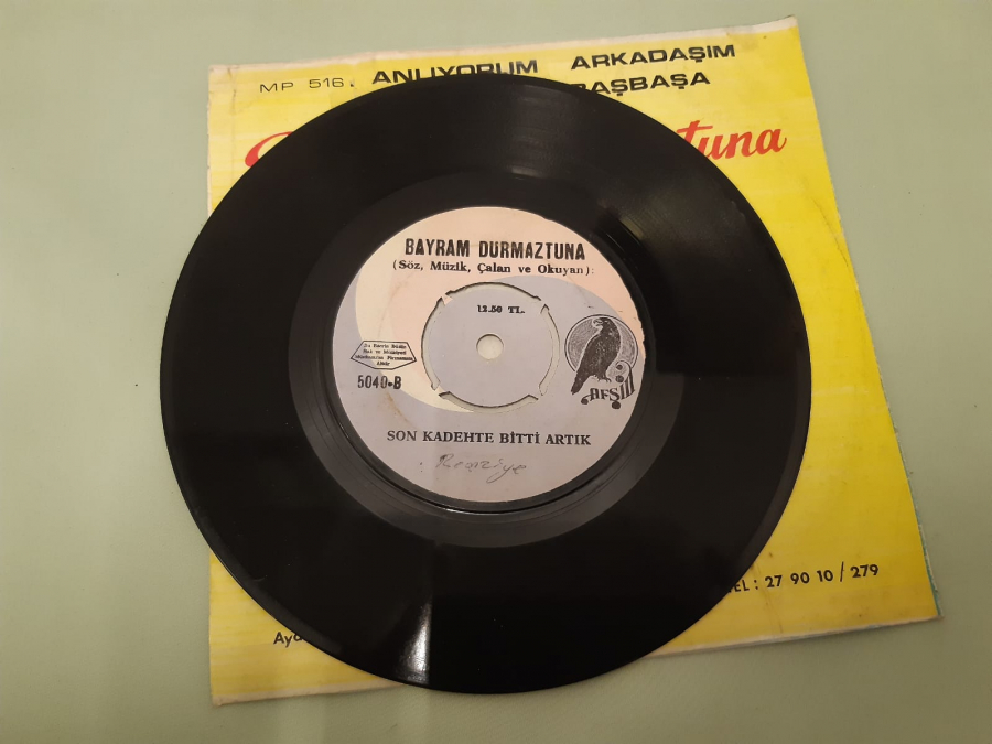 BAYRAM DURMAZTUNA SON KADEHTE BİTTİ ARTIK. DÜNYA BİR MEYHANEDİR 45 LİK YERLİ PLAK 