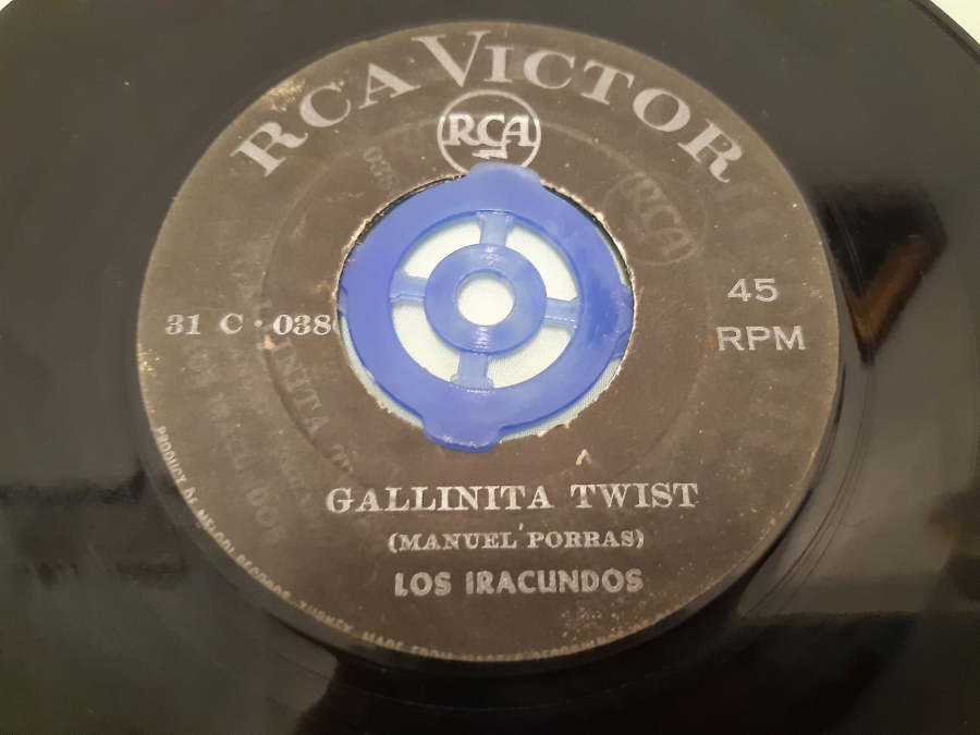RCA VICTOR PLAK LOS IRACUNDOS GALLINİTA TWIST EL ROBOT 45 LİK YABANCI PLAK 1964