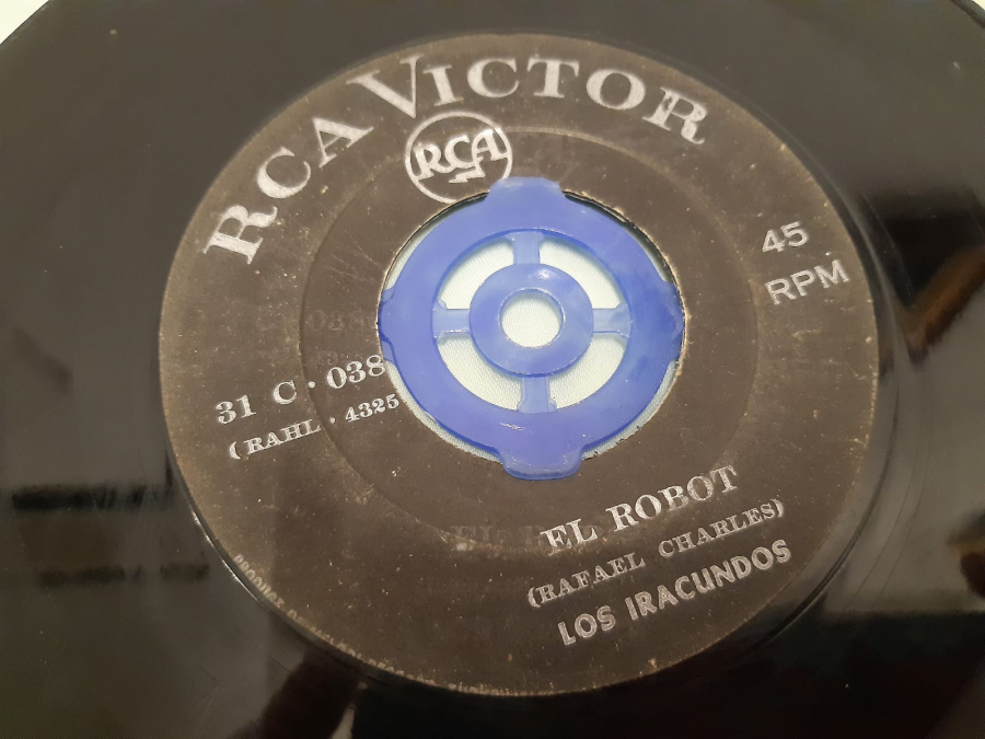 RCA VICTOR PLAK LOS IRACUNDOS GALLINİTA TWIST EL ROBOT 45 LİK YABANCI PLAK 1964