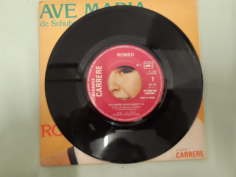 ROMEO FREDERIC PRODUCTIONS . AVE MARIA DE SCHUBERT  45 LİK YABANCI PLAK 