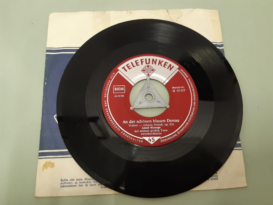 TELEFUNKEN PLAK ADOLF WREEGE KAİSER - WALZER AN DER SCHÖNEN BLAUEN DONAU 45 LİK YABANCI PLAK 