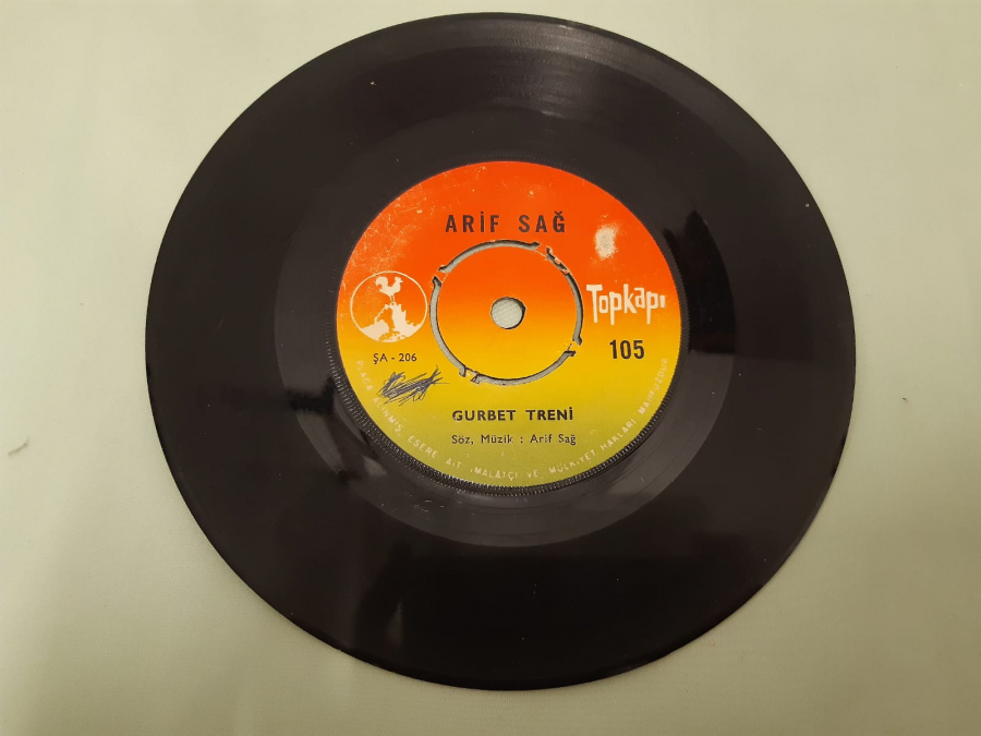  ARİF SAĞ GURBET TRENİ, ALIN YAZIM 45 LİK YERLİ PLAK 