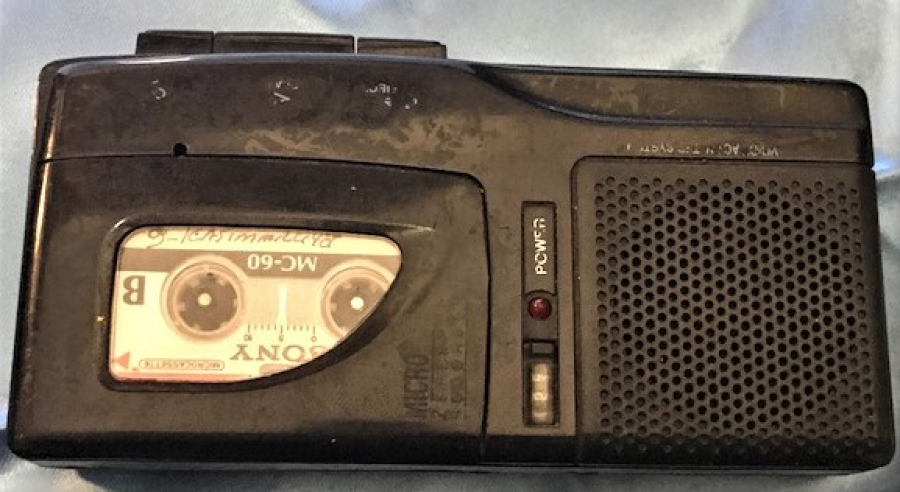 SONY MİKRO KASET KAYIT VE DİNLEME TEYP 2 KALEM PİL GAZETECİ TEYP