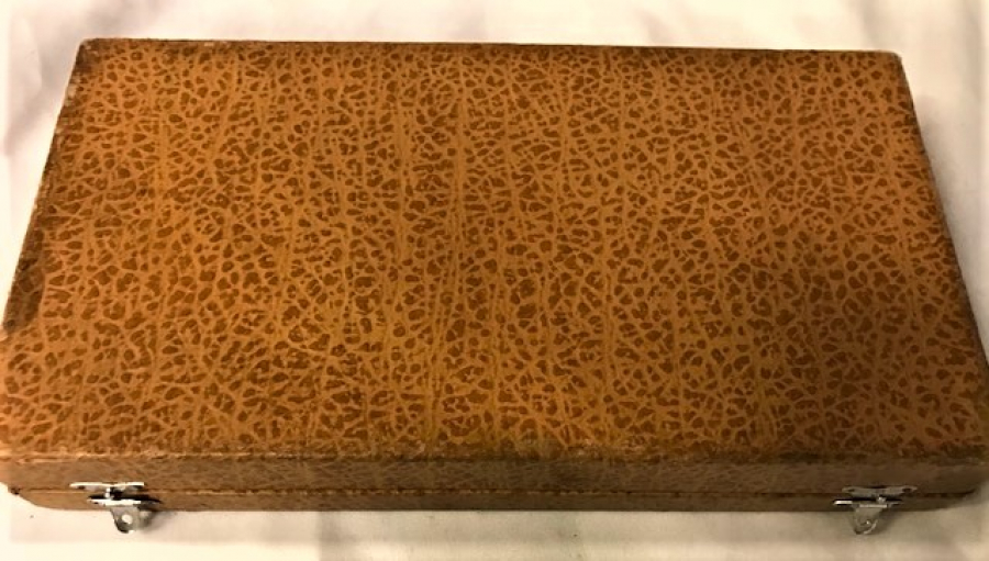 CİFT KİŞİLİK SEYEHAT TAKIMI KENDİ KUTUSUNDA GÜMÜŞ KAPLAMA 