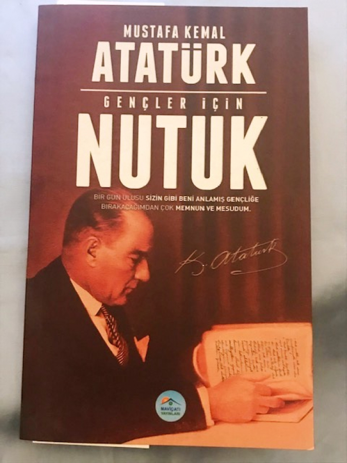 GENÇLER İÇİN FOTOĞRAFLARLA NUTUK - GAZİ MUSTAFA KEMAL ATATÜRK