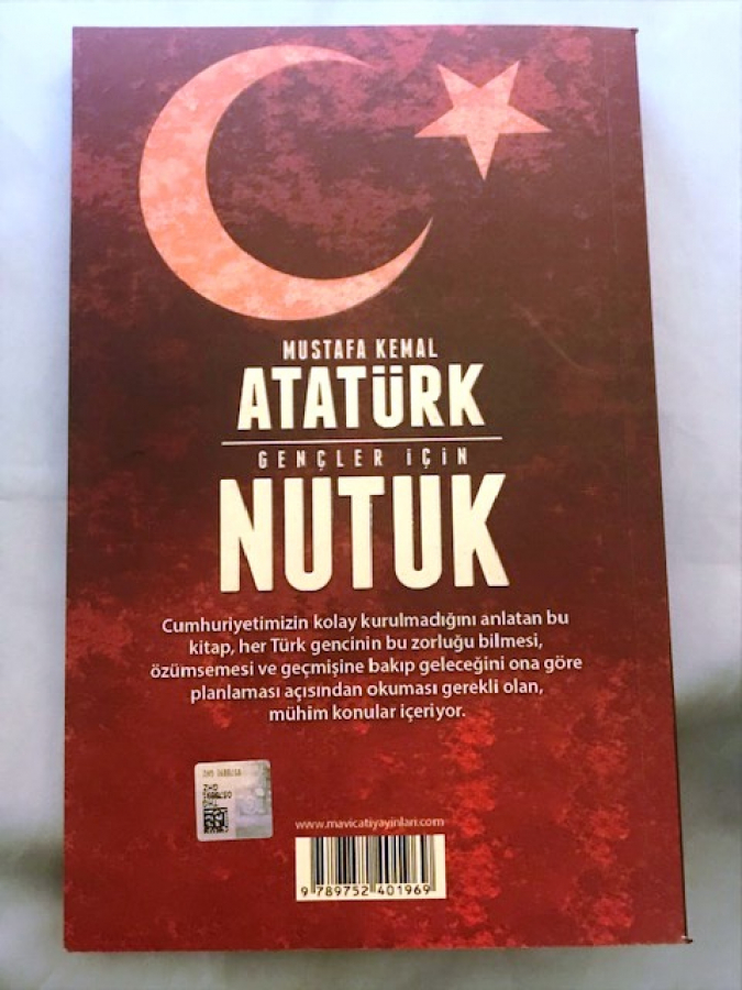 GENÇLER İÇİN FOTOĞRAFLARLA NUTUK - GAZİ MUSTAFA KEMAL ATATÜRK