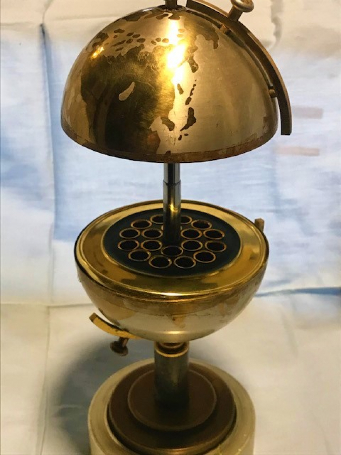 DUNYA KAPAKLI YUVARLAK METAL SIGARA KUTUSU