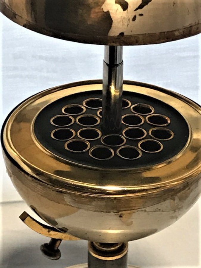 DUNYA KAPAKLI YUVARLAK METAL SIGARA KUTUSU