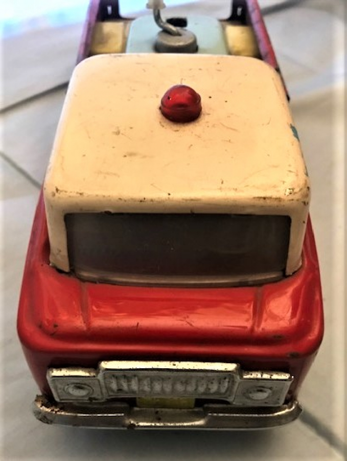 TENEKE  OTO KURTARICISI OYUNCAK KAMYON 1960