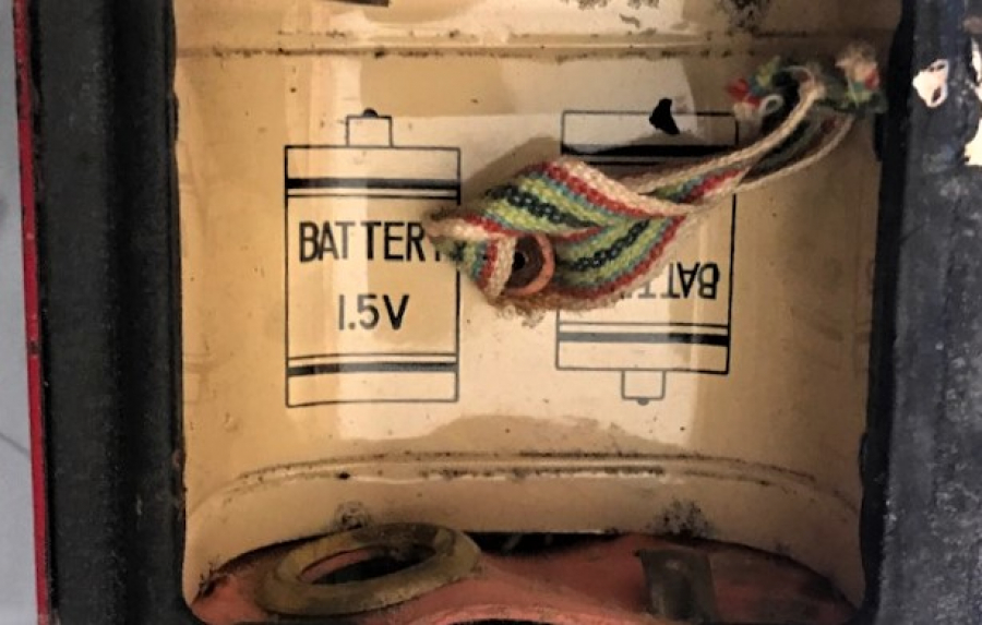 TENEKE PİLLİ  ALTTAN HAREKET KONUMLU OYUNCAK YOLCU OTOBUSU SHANGHAI ME 086