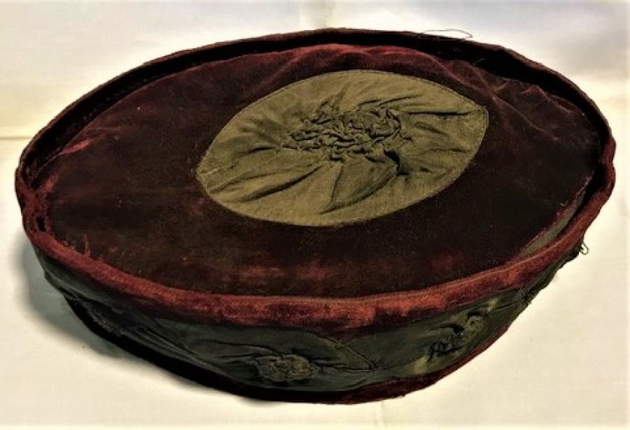 BAŞKAN ŞAPKA SİYAH BORDO RENKLERDE İÇ ASTARLI ETİKETLİ AP PAİLY PRESİDENT