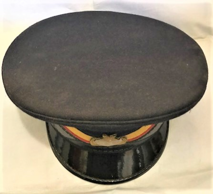 1940 YILLARDA OKULLARDA OKUYAN ERKEK TALEBELERİN TAKTIGI OKUL ŞAPKA