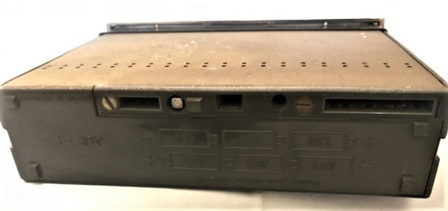 AKKORD 130 ALMAN RADİO ARACLARDA KULLANMA ÖZELLİKLİ 1969