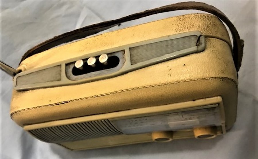 RADİO CELARD 1959 FRANCE PİLLİ TAŞINABİLİR RADYO 