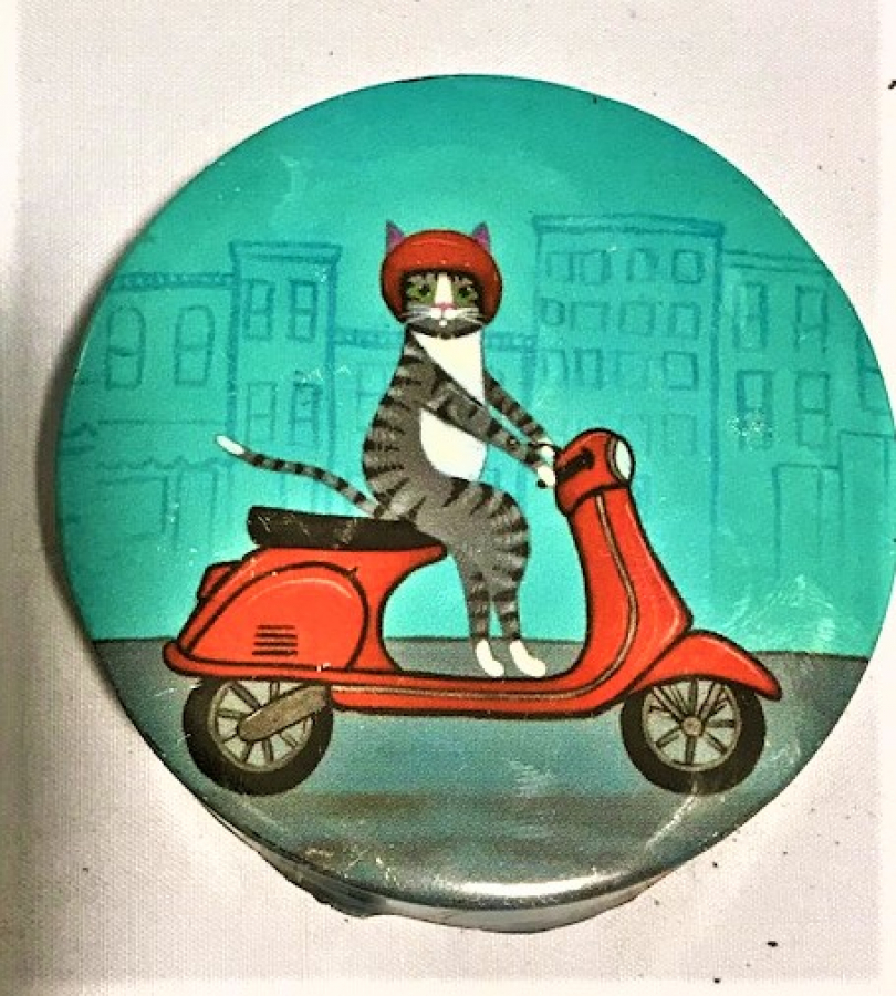 TENEKE KAPAKLI KUTUSUNDA SABUN