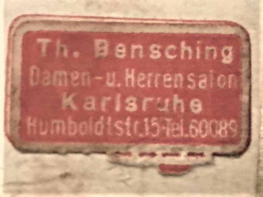 TROİKA 4711 MİNYATUR ORJİNAL KIRMIZI KUTUSUNDA CAM ŞİŞEDE UFAK BOY PARFUM