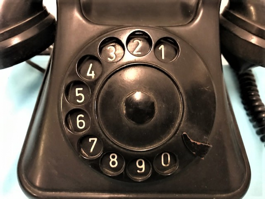 BAKALİT SİYAH CEVİRMELİ TELEFON SORUNSUZ CALIŞAN 