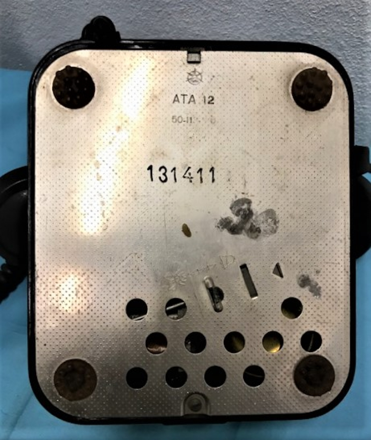 BAKALİT SİYAH CEVİRMELİ TELEFON SORUNSUZ CALIŞAN 