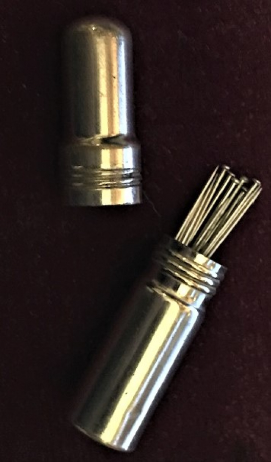 METAL KAPAKLI İGNE KUTUSU