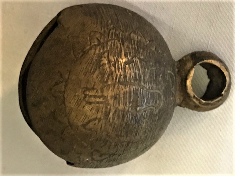 SARI PİRİNC ÜZERİ KUŞ RESİMLİ 4 CM CAPINDA CAN