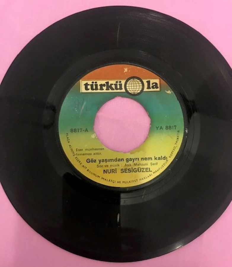 NÜRİ SESİGÜZEL GÖZ YAŞIMDAN GAYRİ NEM KALDI-BEYAZ GELİNLİK KANA BULANDİ 45 LİK YERLİ PLAK