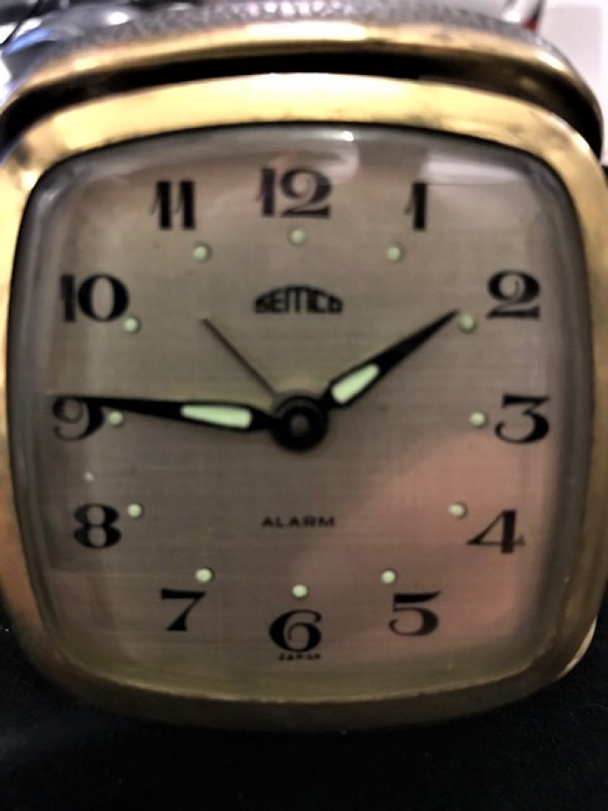 BAŞ UCU SAATİ ORJİNAL KUTUSUNDA JAPAN SEMCO ALARM 7 CM CAP