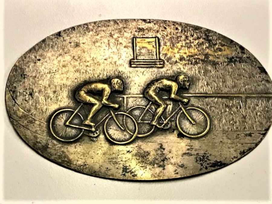 BİSİKLET YARIŞCILAR BASKI KABARTMA PLAKETİ  12 X 8 OVAL 