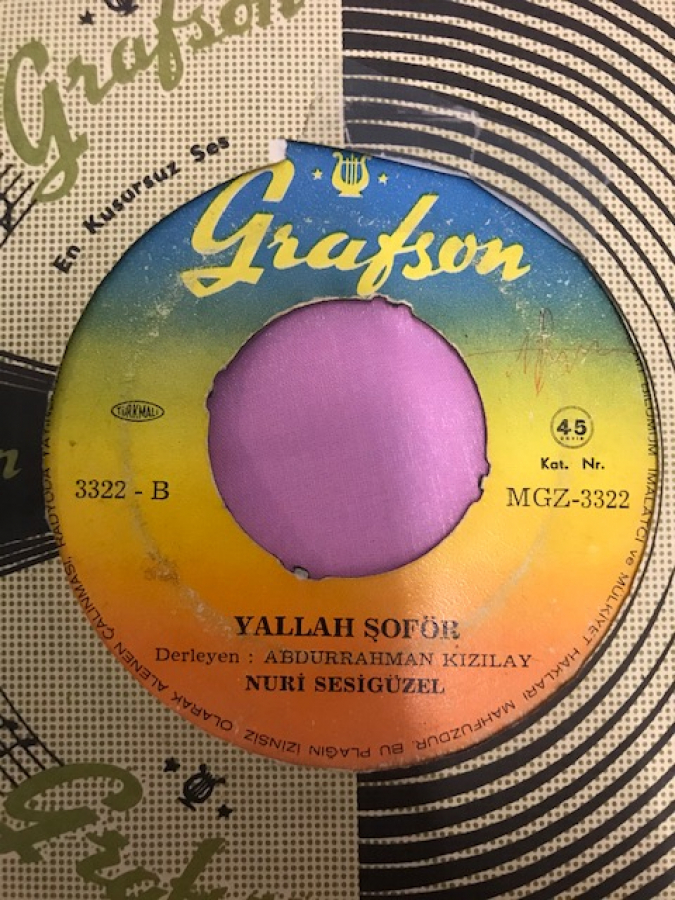 NURİ SESİGÜZEL YALLAH ŞÖFER-ELBET GÜLER AGLAYAN 45 LİK YERLİ PLAK  