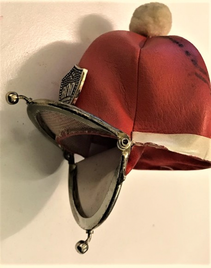 ŞAPKA CANTA BOZUK PARA CANTASI UFAK BOYDA 