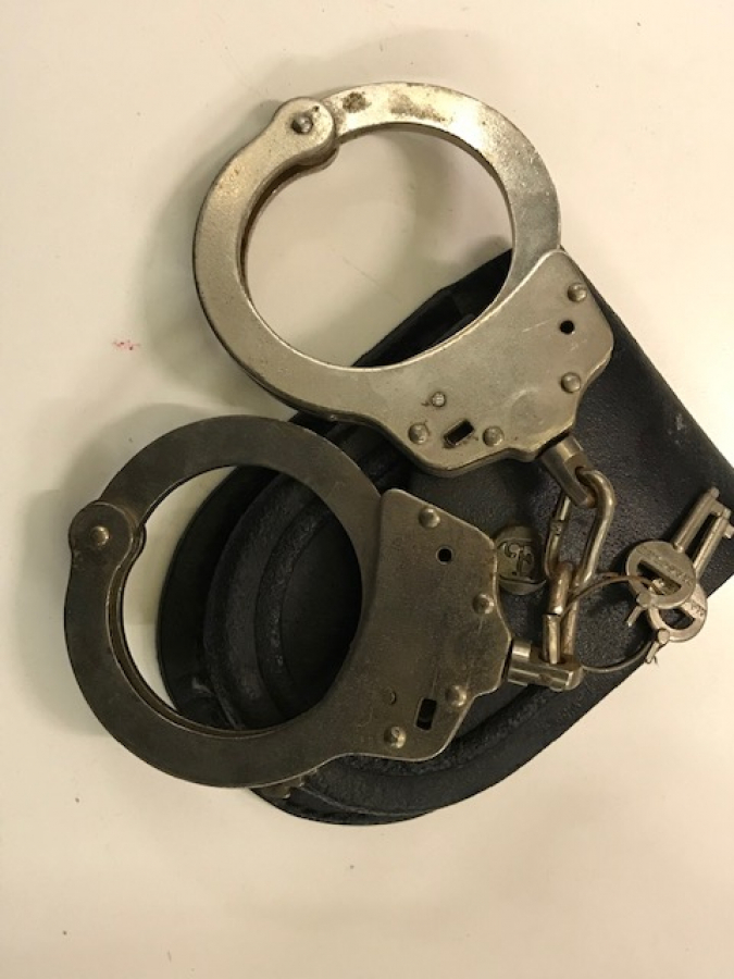 MASOLET 80 Lİ YILLAR DERİ KEMER ORJİNAL CANTALI 2 ANAHTARLI CELİK KELEPCE YENİLERLE MUKAYESE ETMEYİNİZ