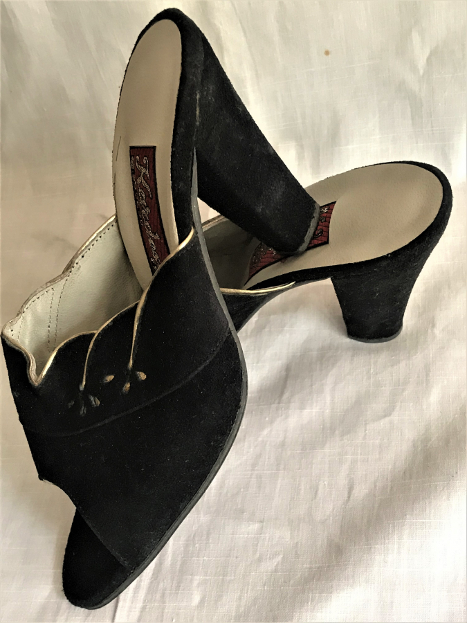 KARDEŞLER KUNDURA FATİH 36 NUMARA SİYAH TOPUKLU BAYAN TERLİK