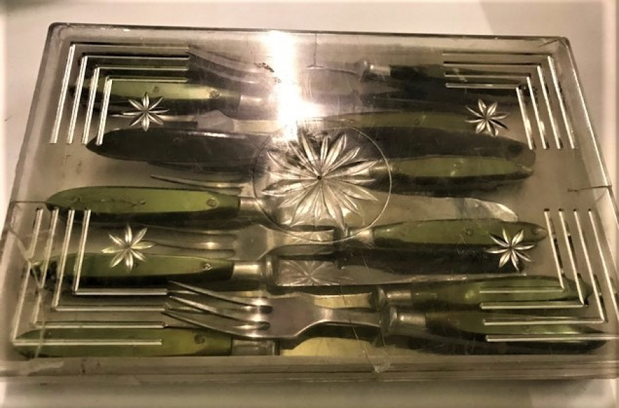 KAHVALTI CATAL BICAK TAKIMI 12 PARCA MİKA KUTUSUNDA 1960 KULLANILMAMIŞ