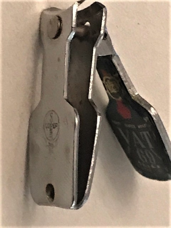 VAT 69 WHISKY ŞİŞE ŞEKLİNDE CİFT CAMBAZ ARMALI CELİK TIRNAK MAKASI