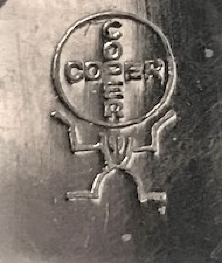 VAT 69 WHISKY ŞİŞE ŞEKLİNDE CİFT CAMBAZ ARMALI CELİK TIRNAK MAKASI