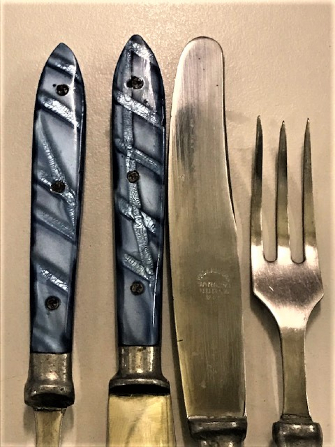 BURSA PASLANMAZ GARANTİ CELİK 2 CATAL 2 BICAK CİFT KİŞİLİK KAHVALTI SETİ