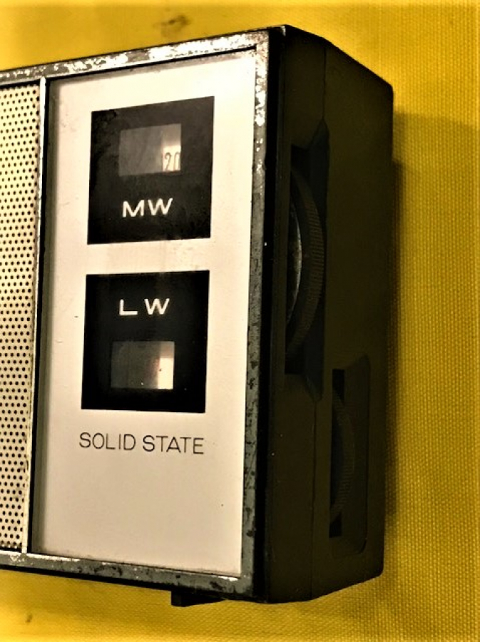 INNO HIT SOLID STATE 2 BAND LW MW RADIO  JAPAN