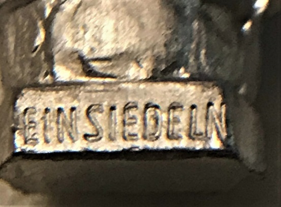 EINSEDELN MERYEM ANA VE İSA 1960 LI YILLARDA UFAK BOYDA 25 MM İTALYADA KİLİSELERİN YARDIM AMACLI SATTIKLARI ORJİNAL KABINDA 