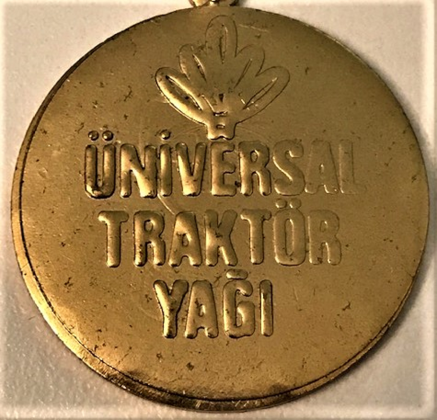ÜNİVERSAL TRAKTÖR YAGI BP 1970 METAL ANAHTARLIK